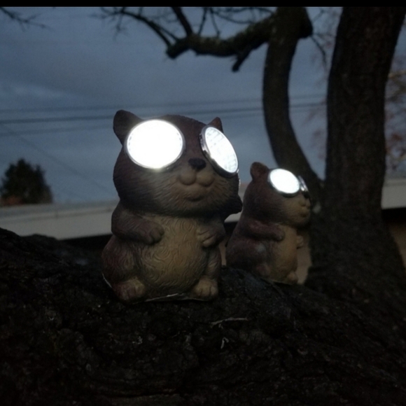 🔴 Two Garden Sloth solar lights - Picture 4 of 4